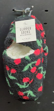 1 Pair Women's Pull-On Faux Slipper Socks with Grippers, 8-10 Black Red Cherry