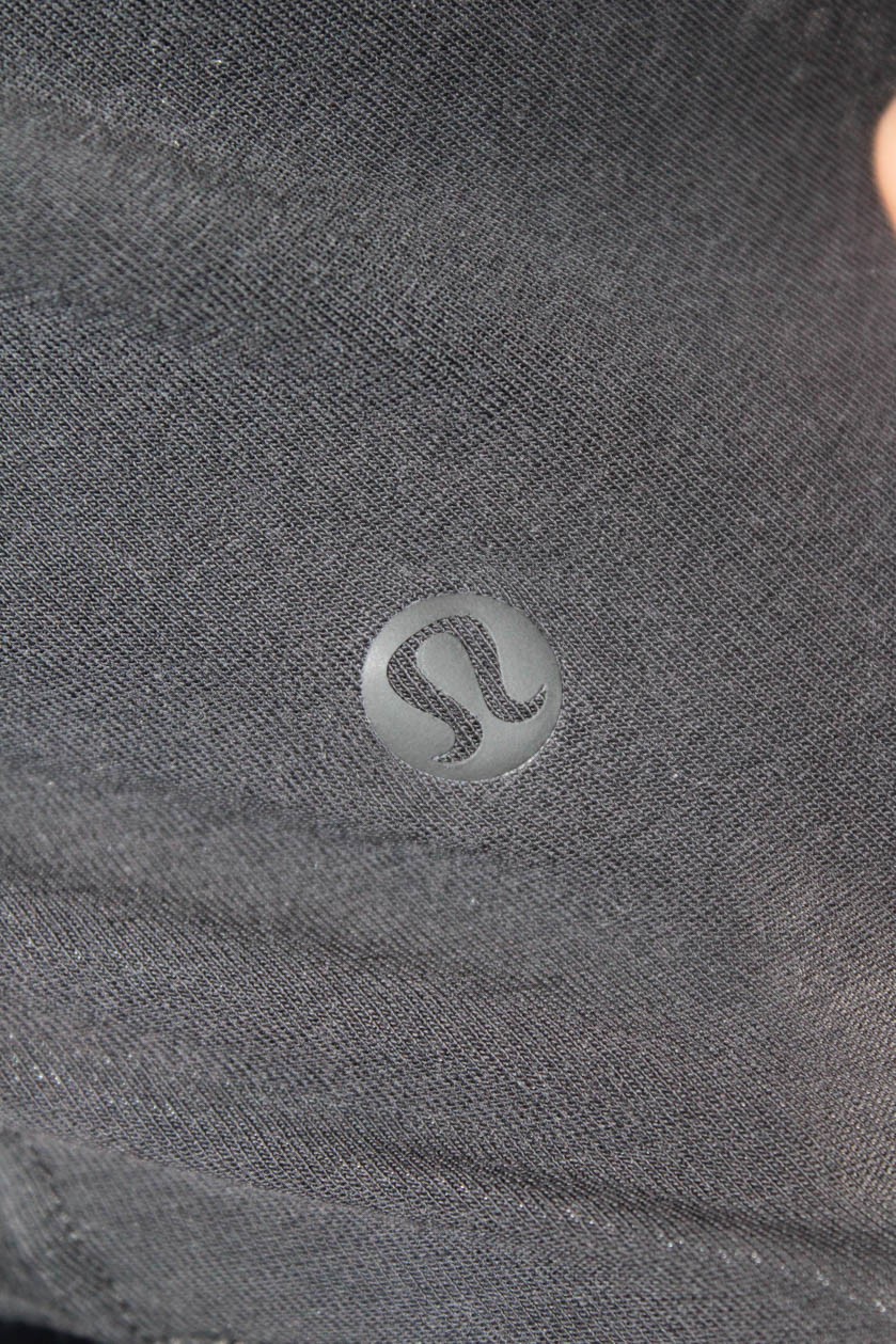 Lululemon Womens Basic Black Tank Polyester Round… - image 4