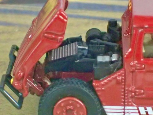 AM General 1992- 2006 Hummer H1 6.6L Duramax Diesel Civilian 4X4 1/64 Scale LE F - Picture 6 of 6
