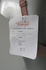 TRIUMPH LINGERIE LADYFORM SOFT BLUSH LACE UNDERWIRED NON PADDED BRA GB 34D 75D