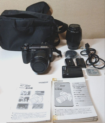 Olympus E-300 DSLR Camera Double Zoom Lens Set 14-45mm 40-150mm Japan