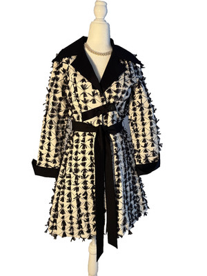 NWOT Stunning Designer Black and White Coat by Samuel Dong! Size XS
