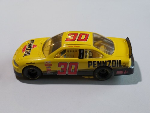 Racing Champions Johnny Benson's Pontiac Gran Prix 30 Pennzoil 1:24 Die Cast Car - Picture 6 of 10