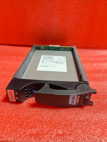 EMC 005049185 200GB 3.5" SATA 6G VNX5500/5700/7500 Solid State Drive - Picture 2 of 3