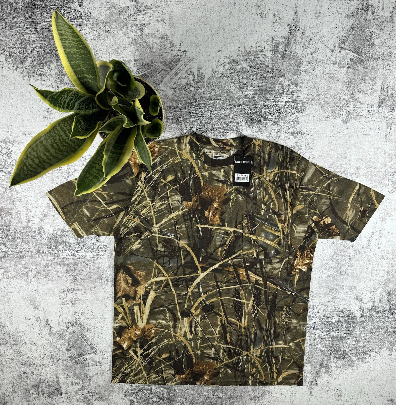 Vintage NEW Camo Realtree Thick Jungle Army Y2K Streetwear T Shirt Tee
Opens in a new window or tab