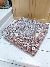 CUSCINO DA TERRA OMBRE INDIANO FATTO A MANO NEI TONI DEL MARRONE