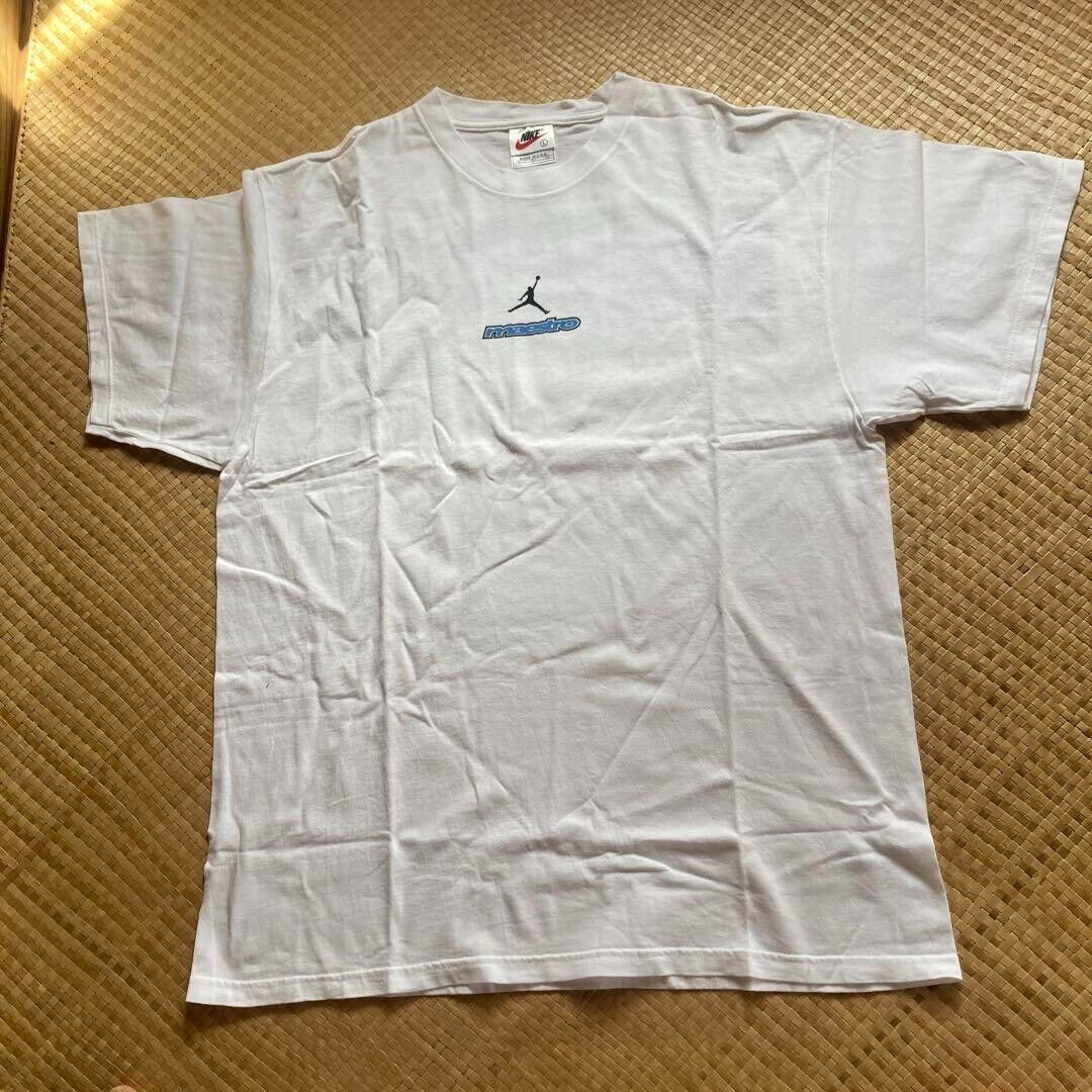Nike 90S Jordan Maestro Print Shirt for Men 661081-100 White Nike 90S Jordan Maestro Print Shirt for Men 661081-100 White