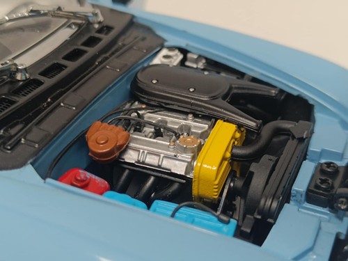 Fiat 124 Spider Abarth CSA Azzurro 1972 Sun Star 1:18 Rare Model Usato + Box - Foto 16 di 24
