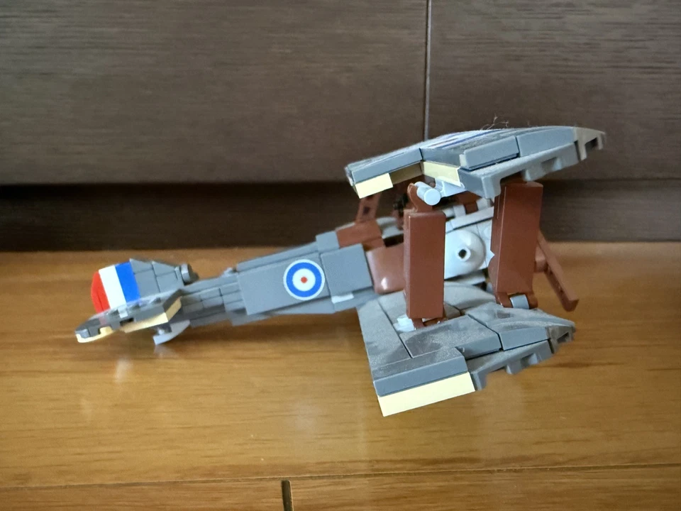Brickmania Sopwith F.1 Camel World War 1 British Fighter Aircraft with pilot. - Image 3 of 4