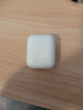 Apple AirPods 2nd Generation with Wireless Charging Case A1938 - White - Tested
