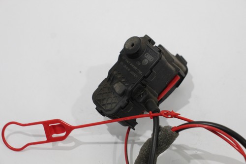 Audi A8 4H D4 Tankklappenentriegelungsmotor Magnetventil 4H0810773B - Bild 5 von 13