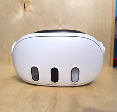 Meta Quest 3 Standalone VR Headset 512GB 120Hz w/Dock, and Kiwi Comfort Strap