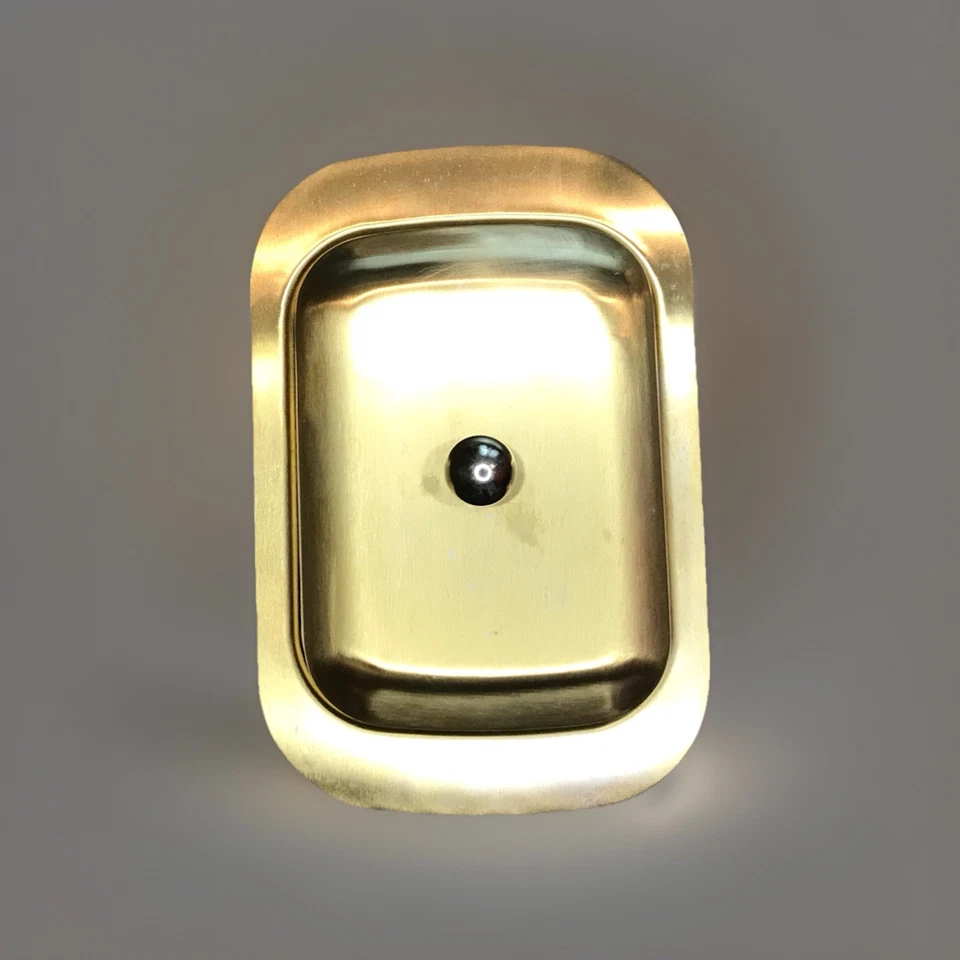 Plato de mantequilla dorado de acero inoxidable formas cuadradas Foto 2 de 4