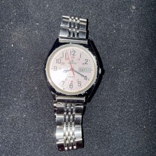 Vintage Lorus Mens Watch 36mm Day Date Silver Tone V573-8060 Sold As Is