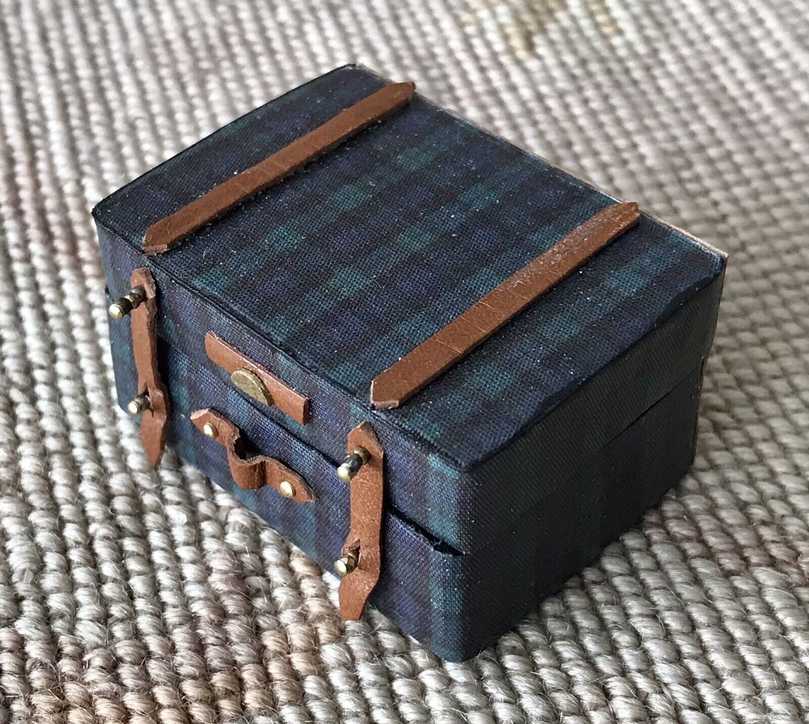 Picture 1 of 6