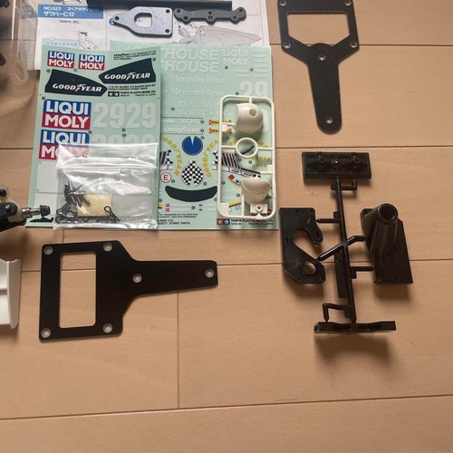 Telaio radiocomandato Tamiya F103 Sauber RC F1 con opzioni - Foto 5 di 10