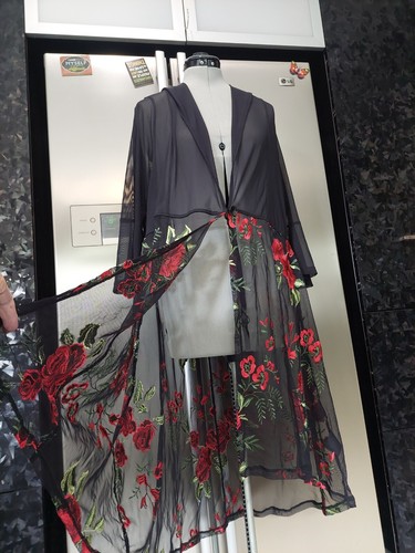 TAKING SHAPE TS 16 S black red green floral embroidered long Evening coat jacket - Picture 2 of 7