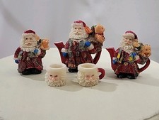 Santa Teapot Creamer Sugar  2 Cups C F Enterprises 1990s Christmas Miniatures