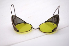 ANTIQUE SAFTY GLASSES YELLOW LENS WIRE BOWS METAL MESH FOLDING SIDES