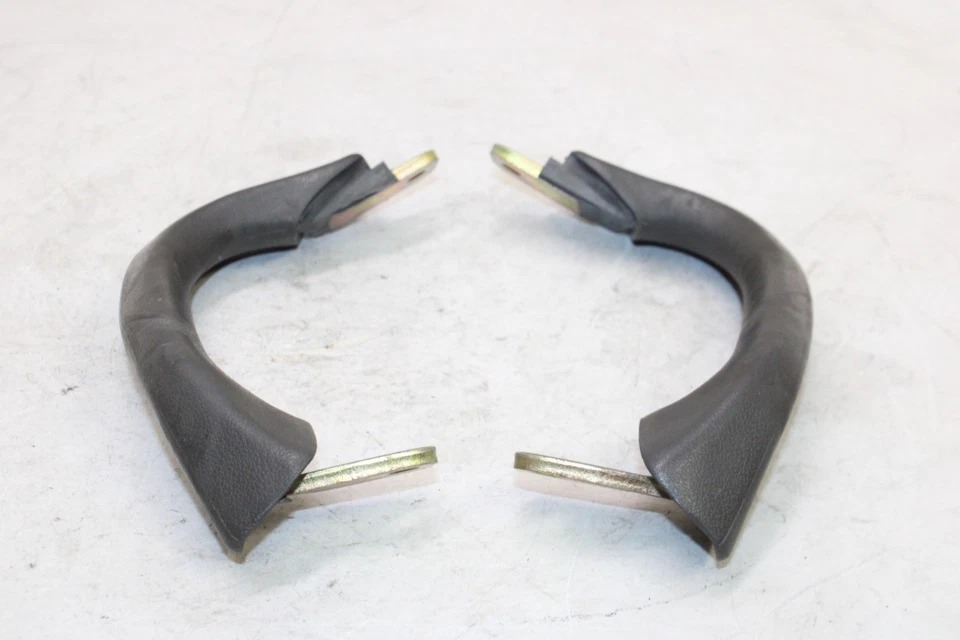 97-07 YAMAHA YZF600R OEM PASSENGER REAR SEAT GRAB BAR HANDLE PAIR - Image 3 of 4