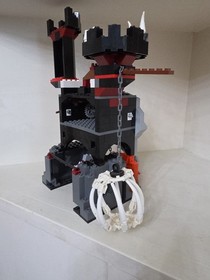 LEGO Fantasy Era Castle 7093 Skeleton Tower Build Incomplete. One Skeleton. 