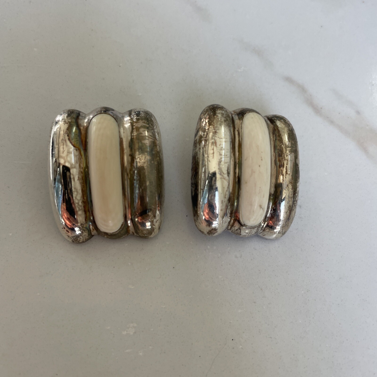 Jeulia Orecchini con Coniglio in Argento Sterling