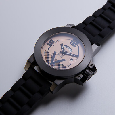 M1 ABRAMS TANK WATCH in Desert Storm dial. Swiss GMT quartz and Sapphire Crystal
