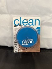COVERGIRL Clean Matte Pressed Powder Tawny  565 -10 g Packaging may vary 