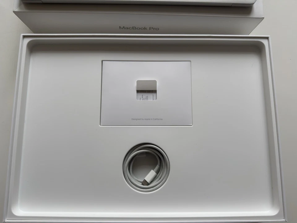 Apple MacBook Pro 15,4 Zoll (512GB SSD, Intel Core i7 , 2,80 GHz, 16GB). - Bild 4 von 4