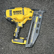 [Used] (DCN660) DeWalt  16‑Gauge Cordless Angled Finish Nailer (T029) TOOL ONLY