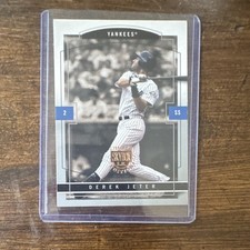 Fleer Skybox 2004 Limited Edition Derek Jeter #2 Yankees Baseball Card