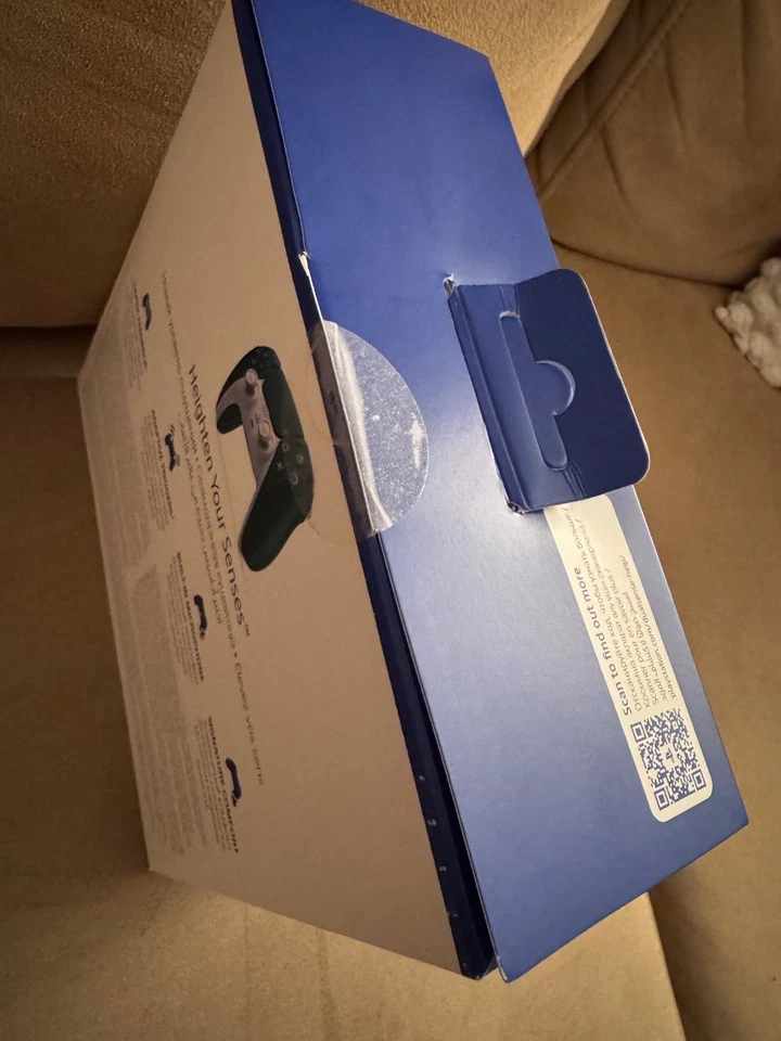 🚨Ps5 DualSense Alpine Green(Limited Edition) (EWC) only sold in SAUDIA ARABIA - Image 3 of 3