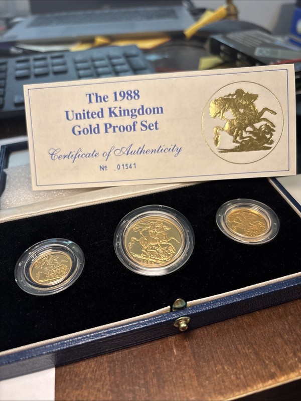 United Kingdom 1988 Gold Proof Coin Set Two-Pounds Sovereign Half-Sov 27.95grams