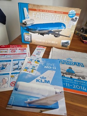 KLM MD11 Farewell Flight Set   Buch, Kopfstütze, Saftey Card