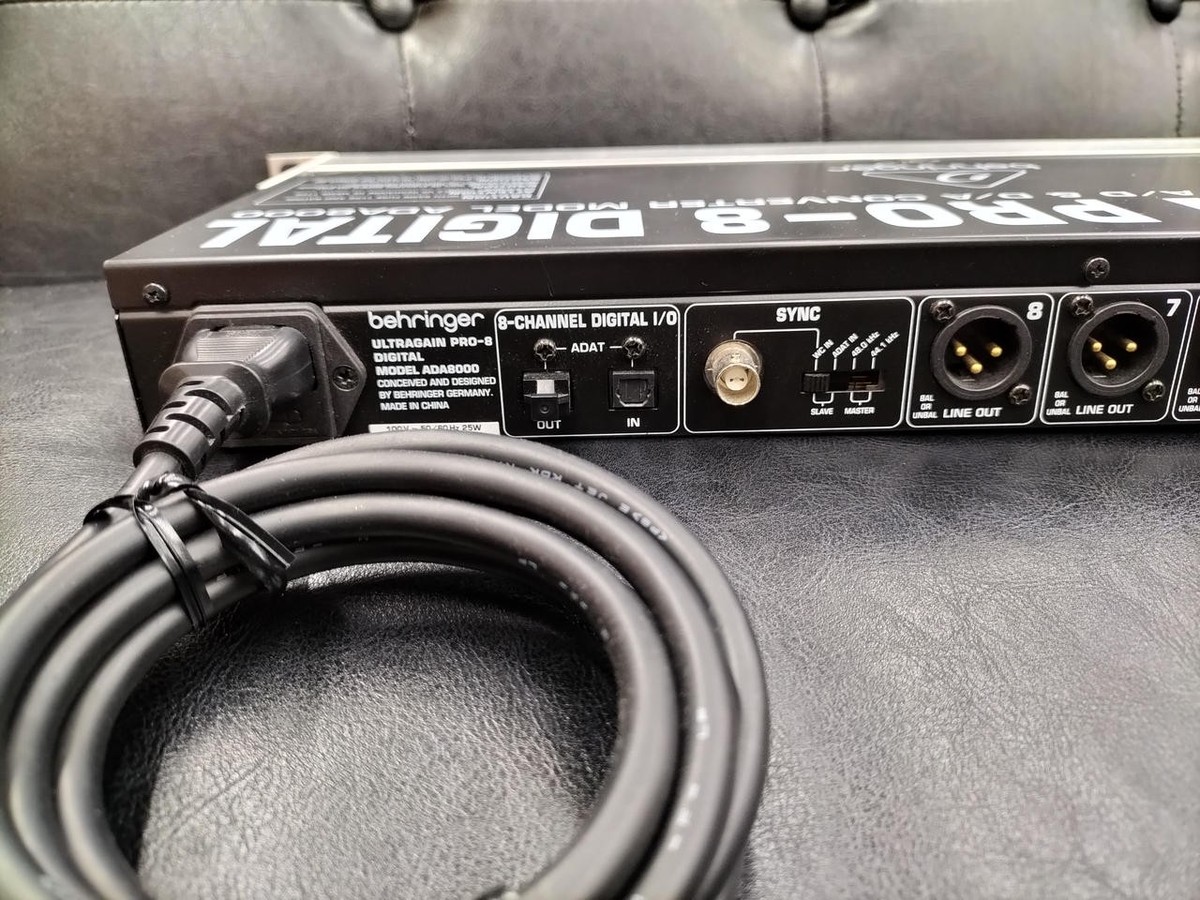 Behringer ADA8000 1U AD/DA Converter Mic Preamp Phantom Power Used