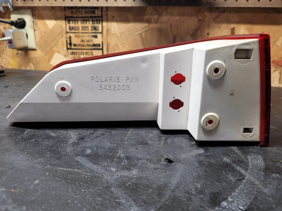 1998 Polaris XC 700 Snowmobile Rear Right Seat Reflector Taillight Assembly - Image 3 of 4