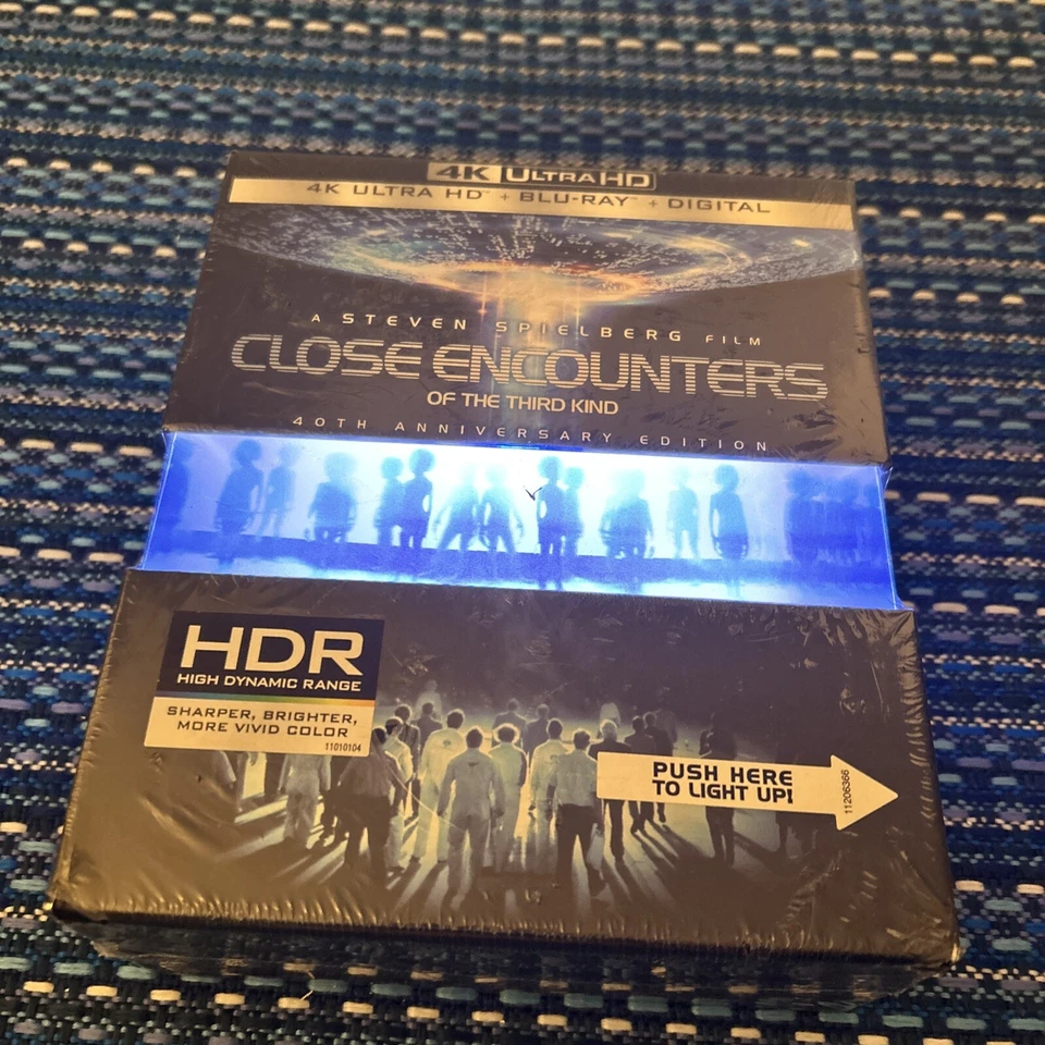 Close Encounters of the Third Kind Gift Set (UHD / Blu-ray / Ultra-Violet, 1977) - Image 2 of 4