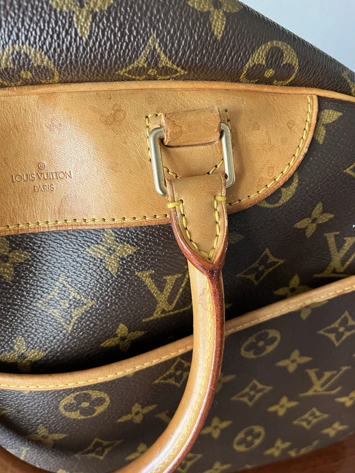 Louis VuittonMonogram Deauville. Estimated Retal $1150. VI0938 Tag Number - Image 3 of 4