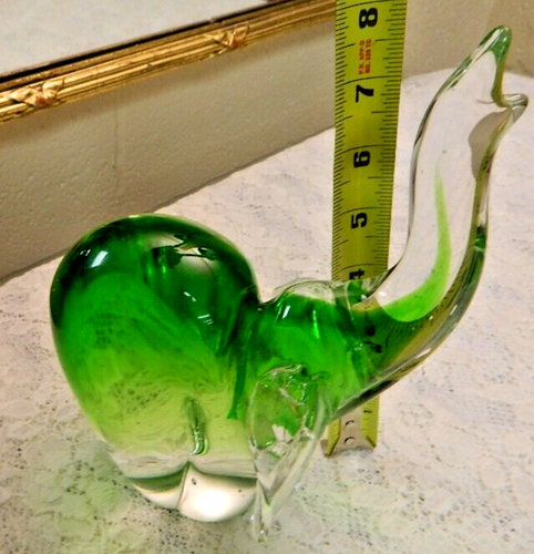 Vintage Murano Style Crystal Green Art Glass Paperweight Elephant - Excellent! - Picture 6 of 7