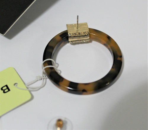 NEW NWT BaubleBar Tortoise shell Crystal Pave Hoop Circle Earrings - Picture 6 of 6
