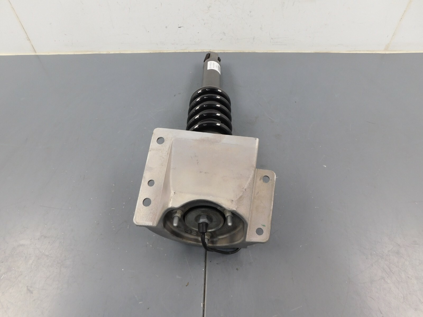 2014 12 - 18 Aston Martin V12 Left Rear Shock Spring Damper #1697 L5  