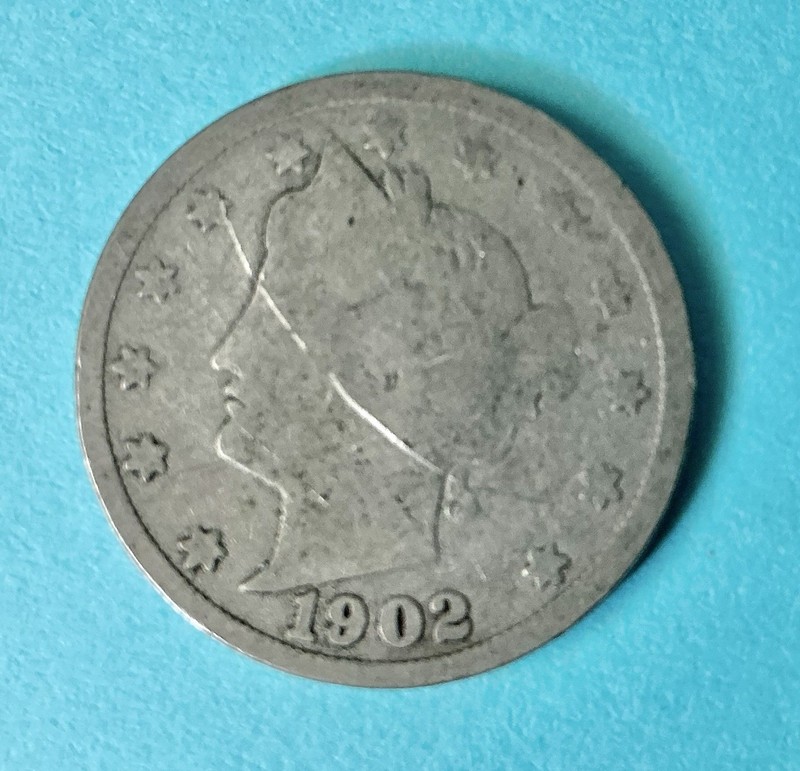 1902 LIBERTY HEAD  V  NICKEL