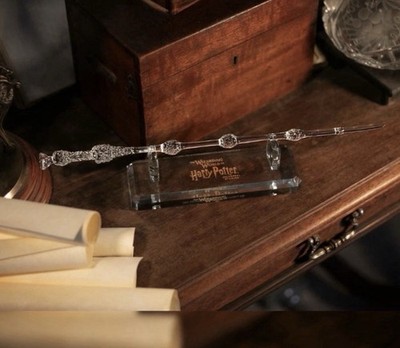 Universal Epic Universe One Year Anniversary Exclusive Glass Wand  Dumbledore