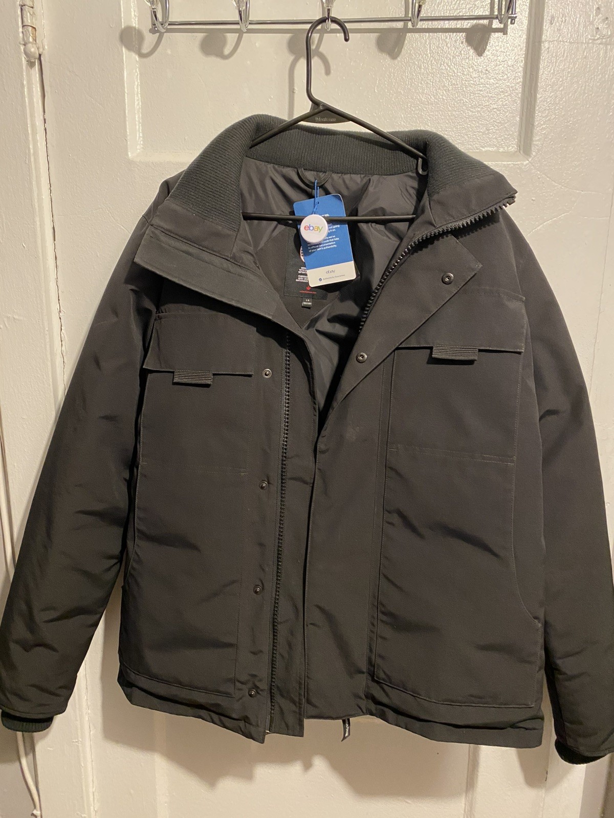Canada goose down jacket men large - image 2