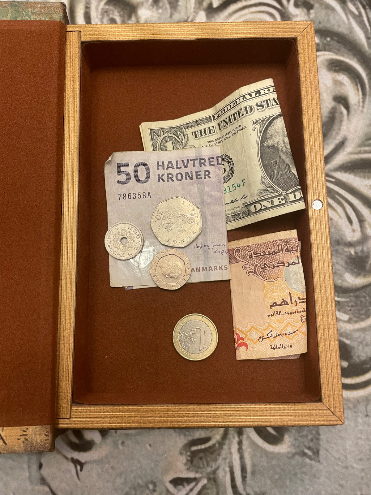 Faux Book Storage Box Safe 8.31″ × 5.38″  - Afro Steampunk Lady