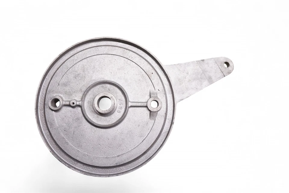 TRIUMPH Front Brake Plate 1/2 Width WM2-19 Hub PreUnit Small Pie Crust *RVG11 #2 - Image 2 of 4