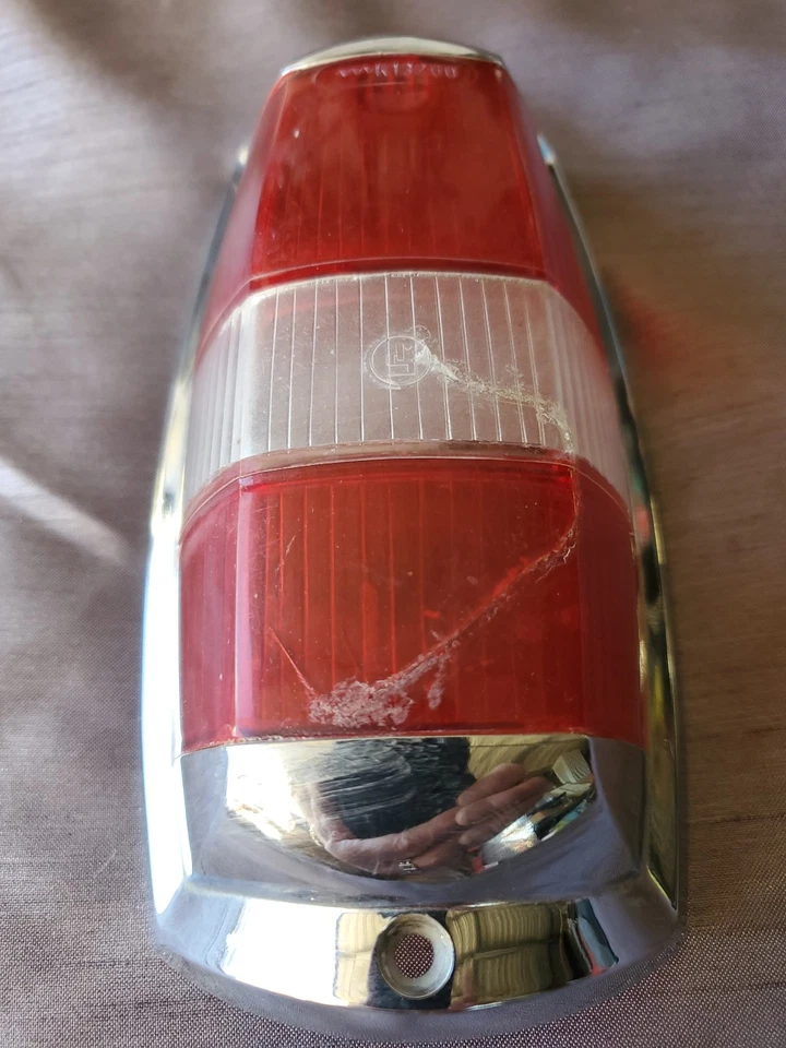 Mercedes 190 sl Tail Light Lens K13260 190SL Taillight - Image 3 of 4