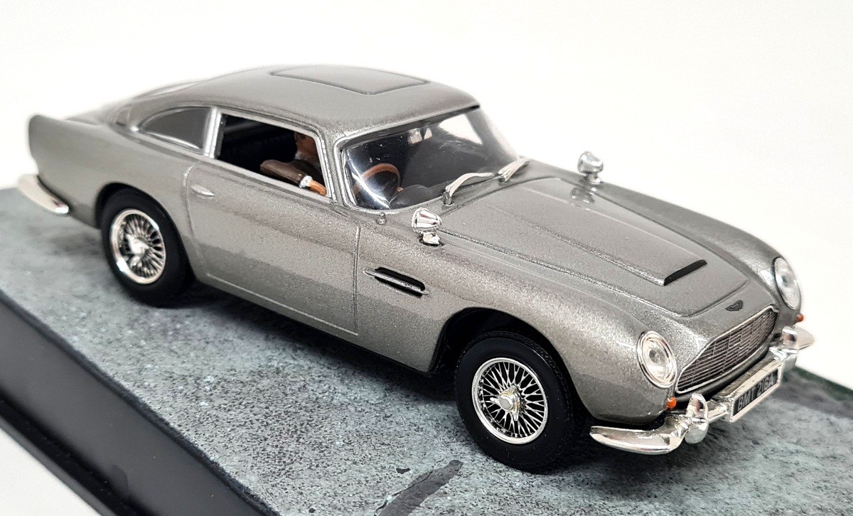 Eon 1/43 Aston Martin DB5 Goldfinger James Bond 007 Wheel! Diecast Model Car