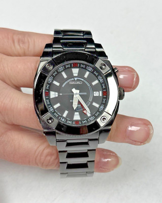 Seiko 5M65-0AB0 GMT Stainless Steel Automatic Mens Watch - All Black