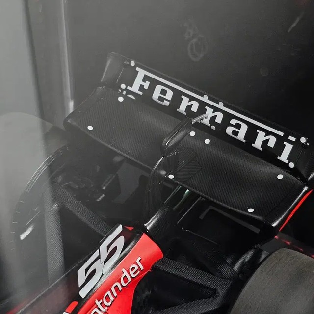 BBR 1:18 Ferrari SF-23 Signed Singapore GP Luxury Model